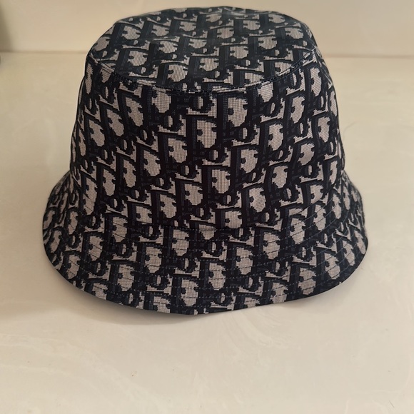 Reversible Dior bucket hat